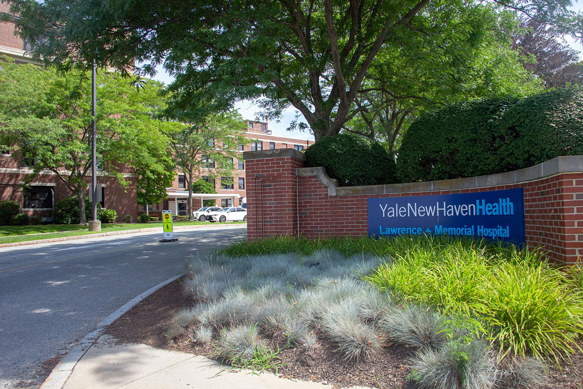 L+M Hospital entrance